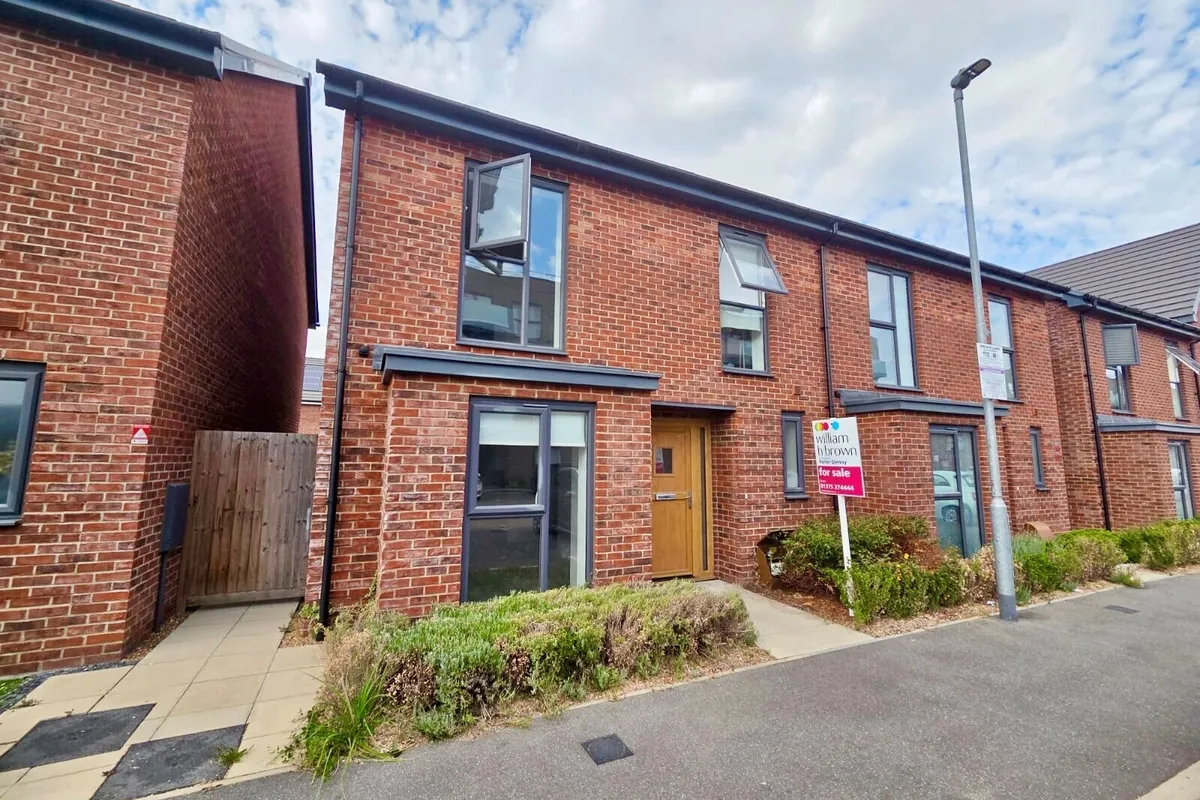 Dovestone Close, West Thurrock, Grays