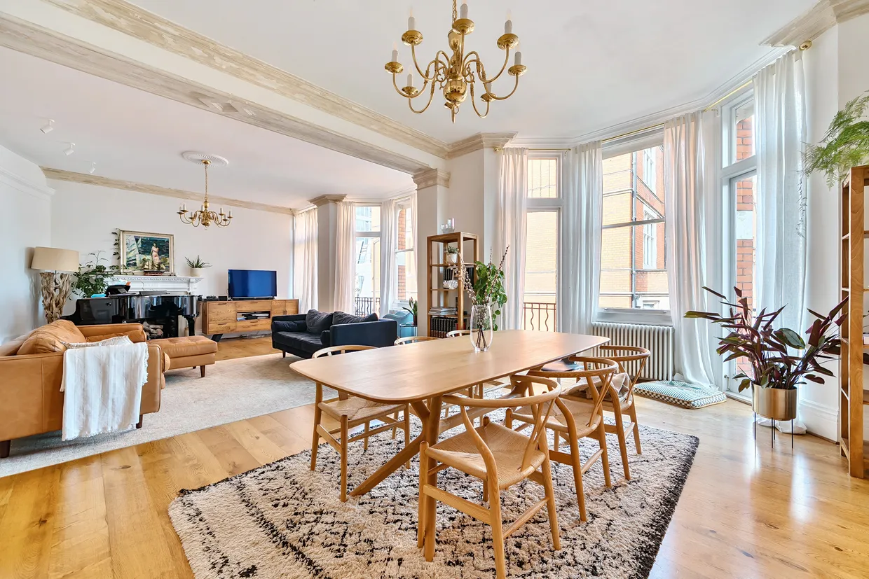 Kensington Court, London, W8 photo 1
