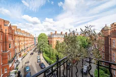 Kensington Court, London, W8 photo 9