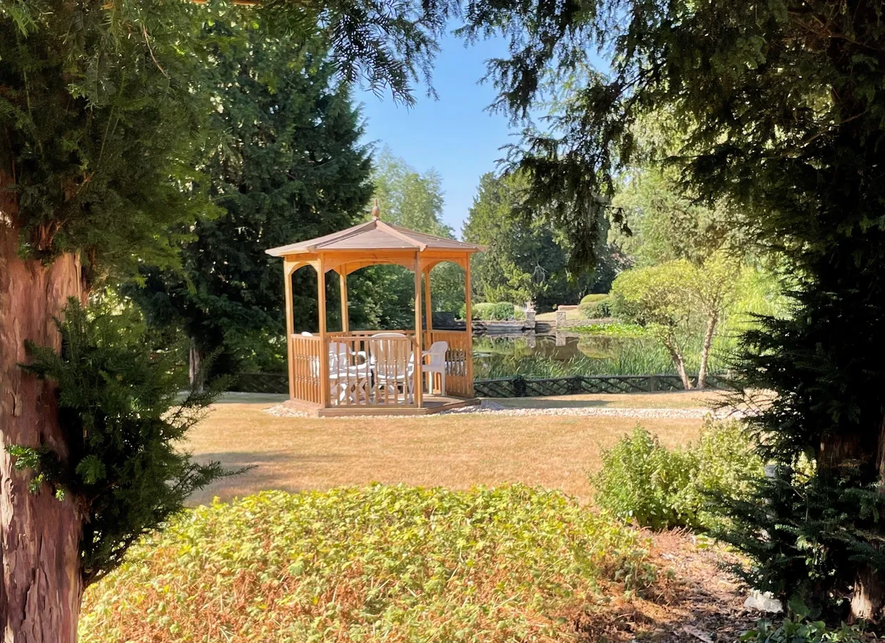 Clopton House Gardens, Stratford-Upon-Avon, CV37 photo 10