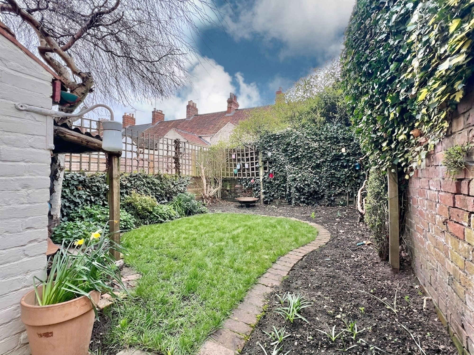 Blake Street, Taunton - NO onward chain! Image 17