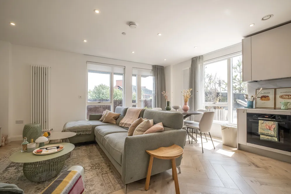 Ravensbury Terrace, London, SW18 photo 4