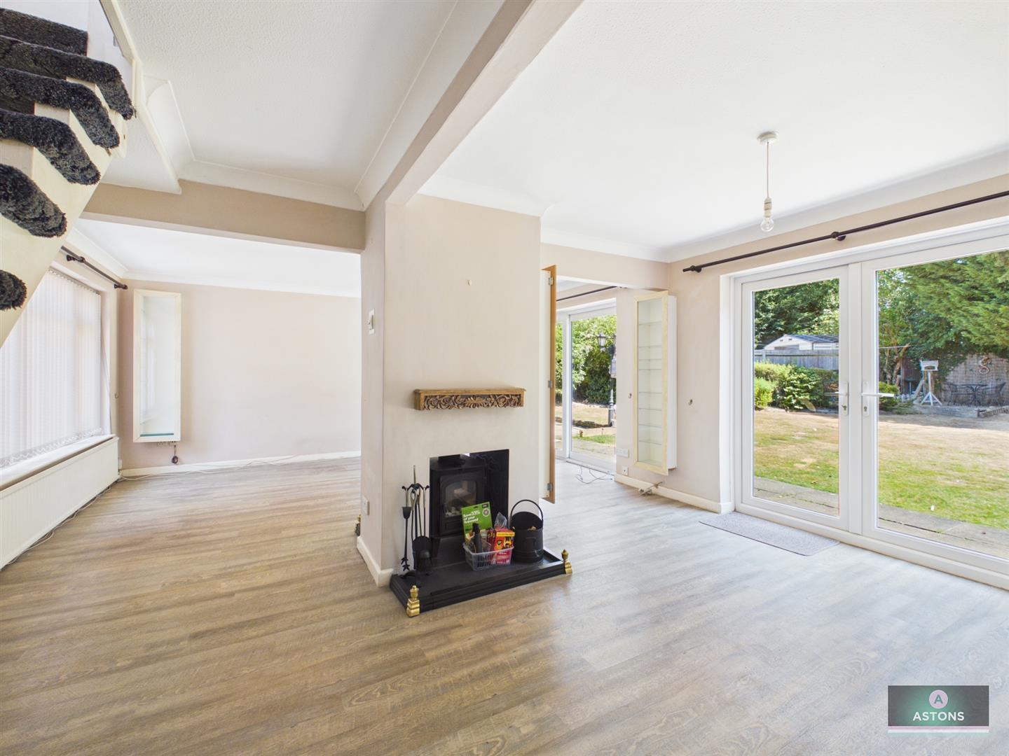 Harewood Close, Crawley Image 2