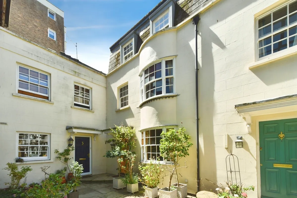 Dolphin Mews, Brighton