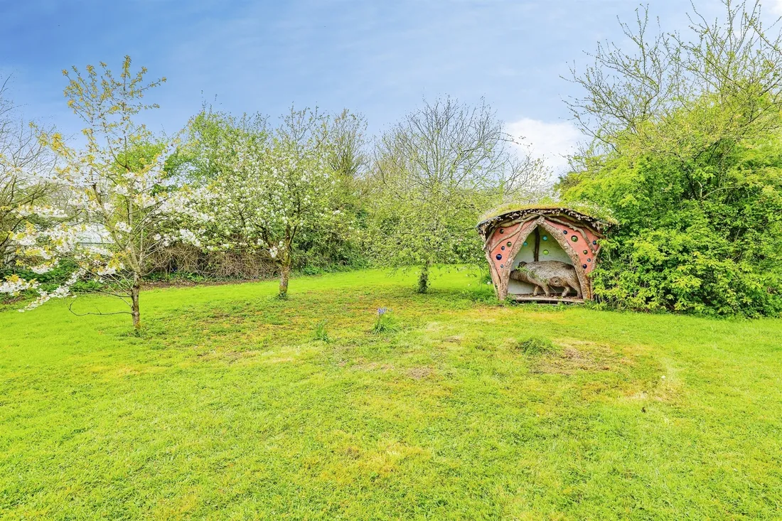Property photo 28
