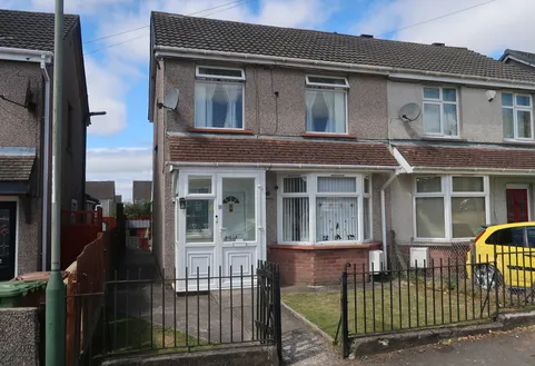 Derwendeg Avenue, Cefn Fforest, NP12 