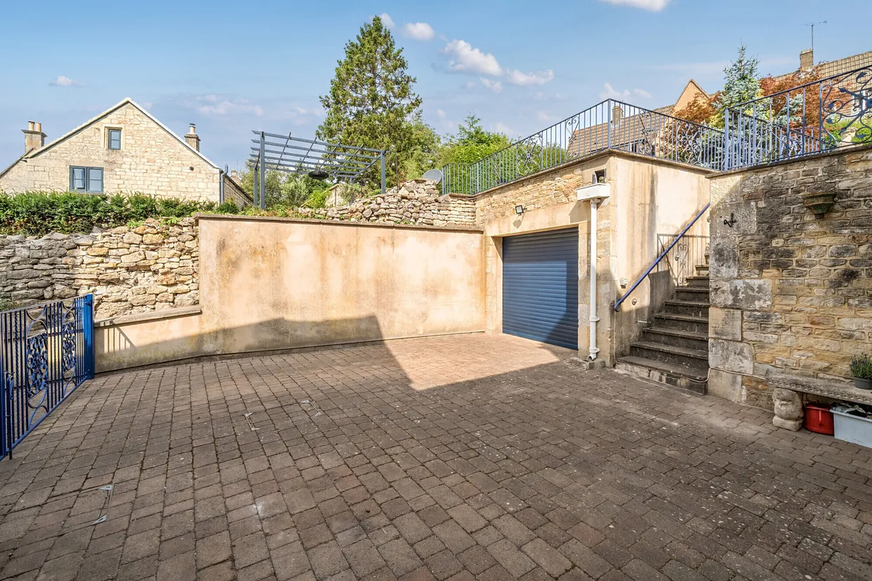 Vicarage Street, Painswick, Stroud, GL6 photo 17