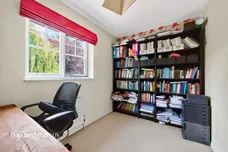 Woodall Close, Chessington