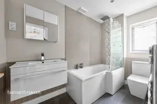 Woodall Close, Chessington