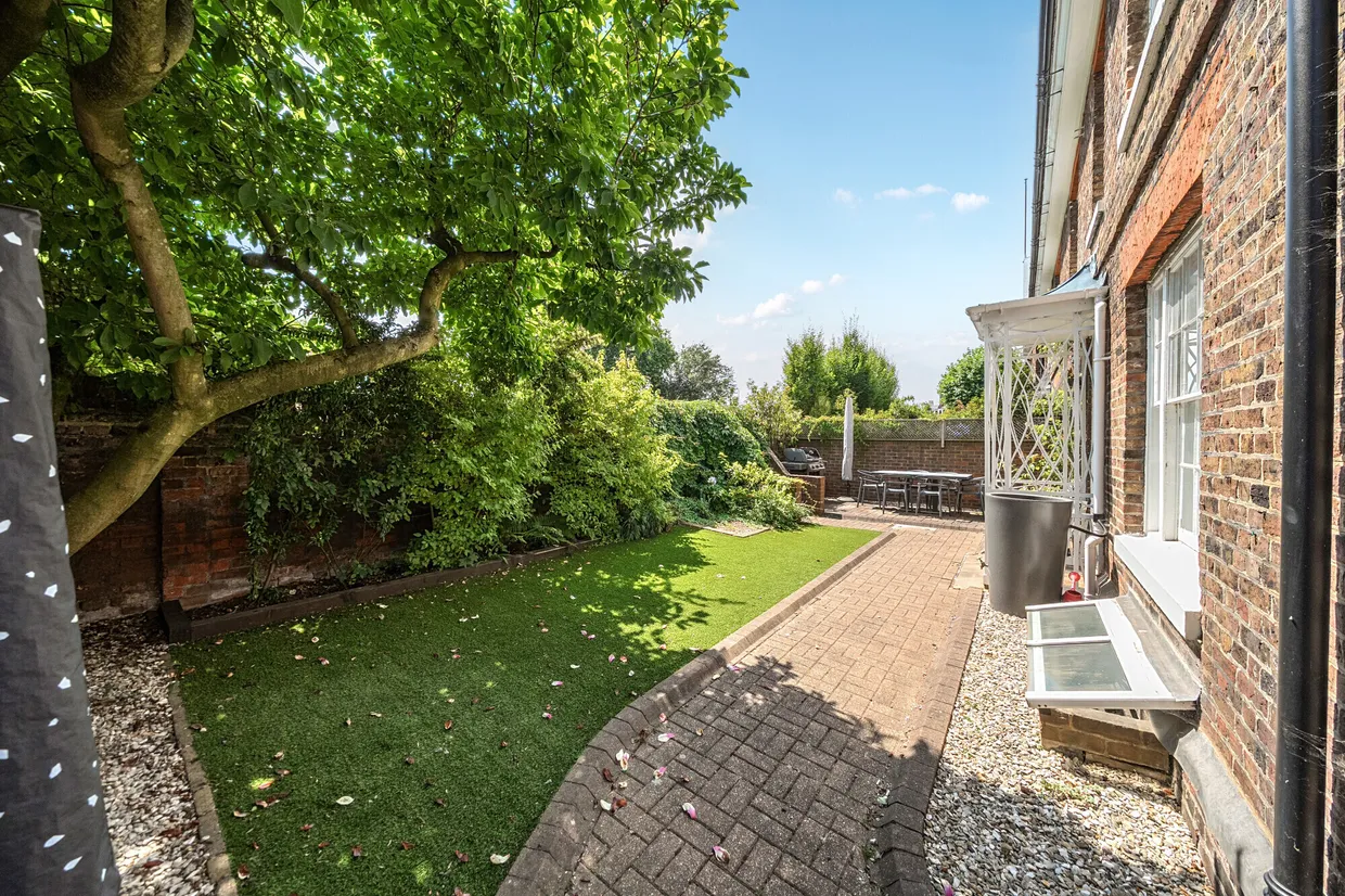 Fore Street, Hertford, SG14 photo 5