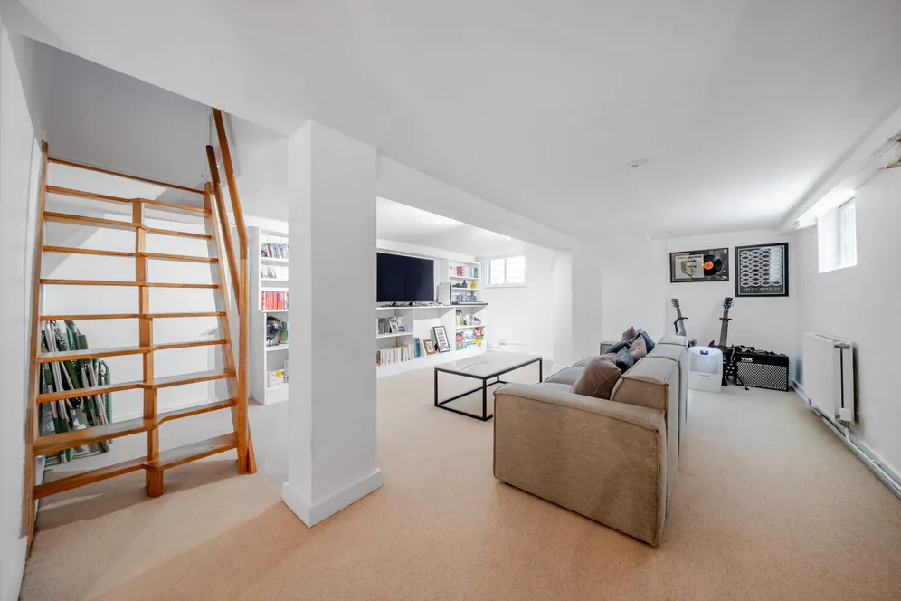 Fore Street, Hertford, SG14 photo 6
