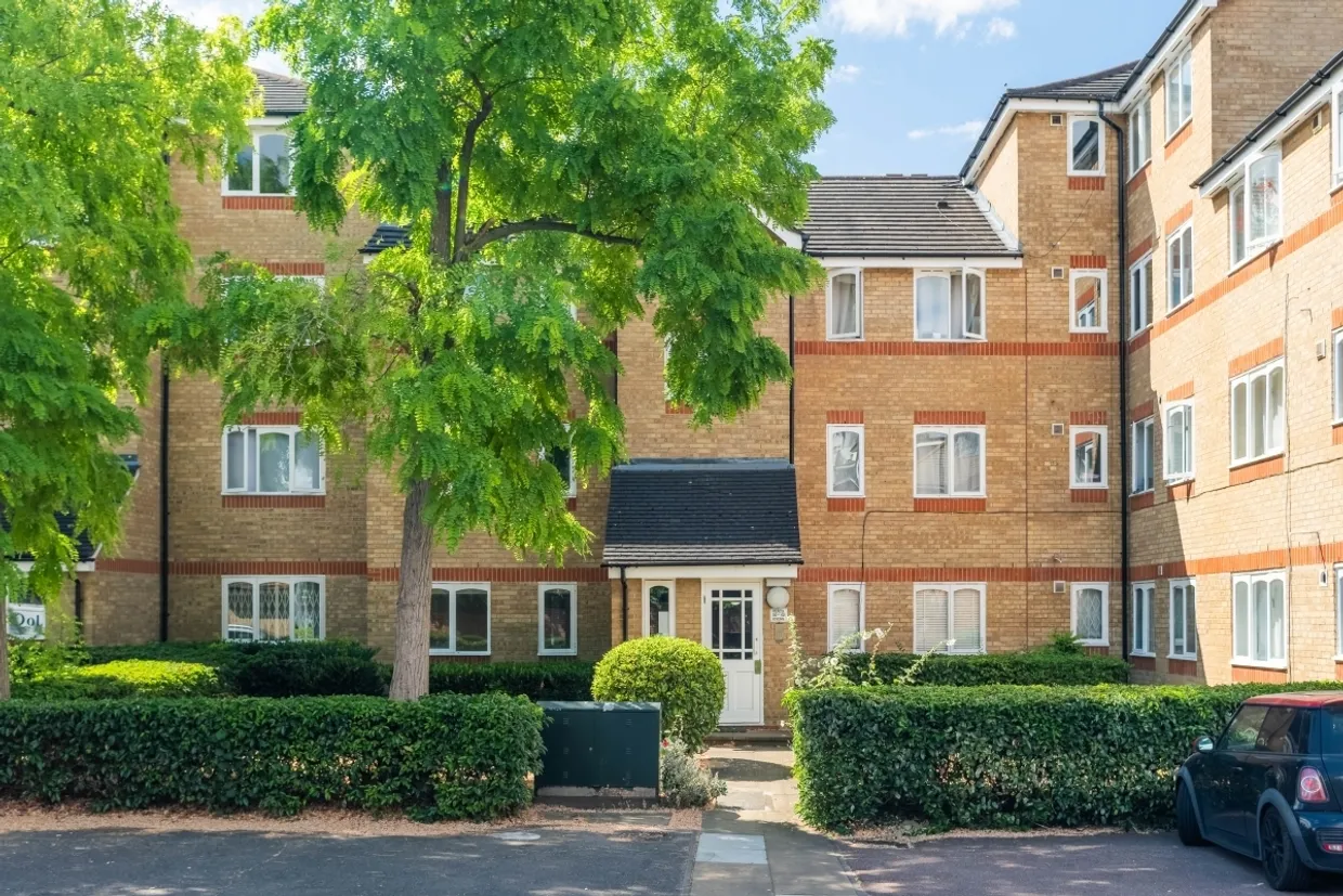 Telegraph Place, E14 photo 1