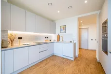 11 Selborne Road London E17 photo 4