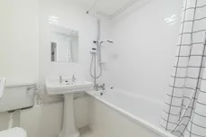 Telegraph Place, E14 photo 5