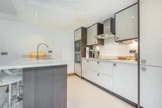 Rivermead Close, Teddington, TW11 photo 7