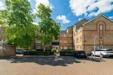 Telegraph Place, E14 photo 9