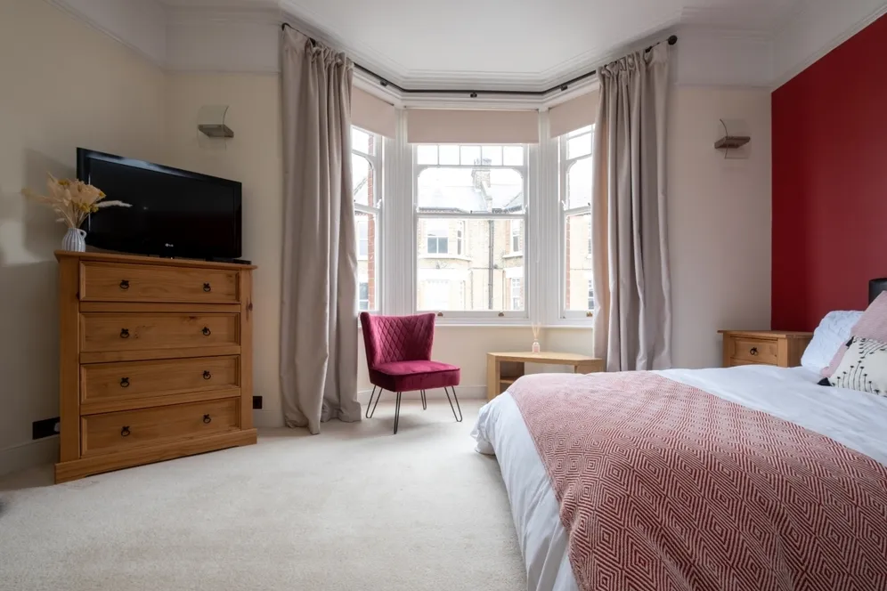 Edgeley Road London SW4 photo 9