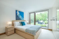 Rivermead Close, Teddington, TW11 photo 9