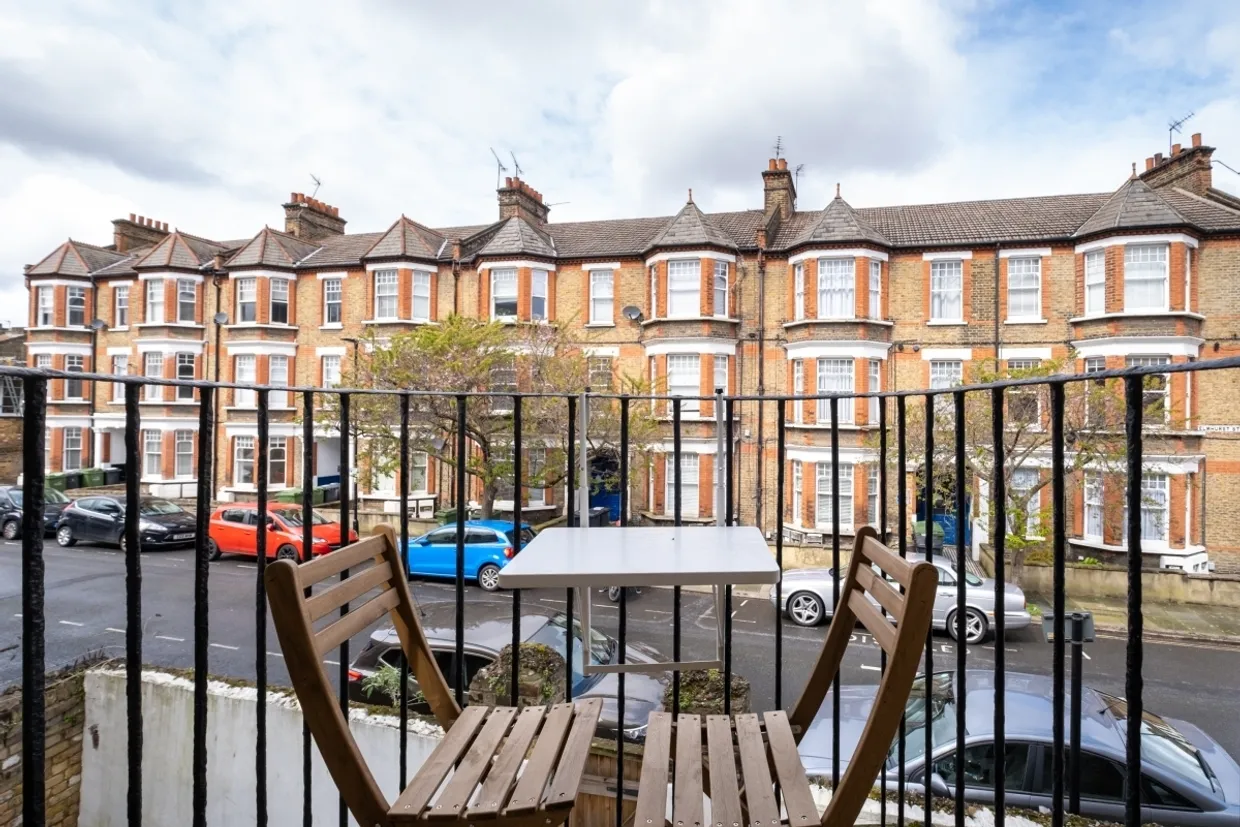 Edgeley Road London SW4 photo 10