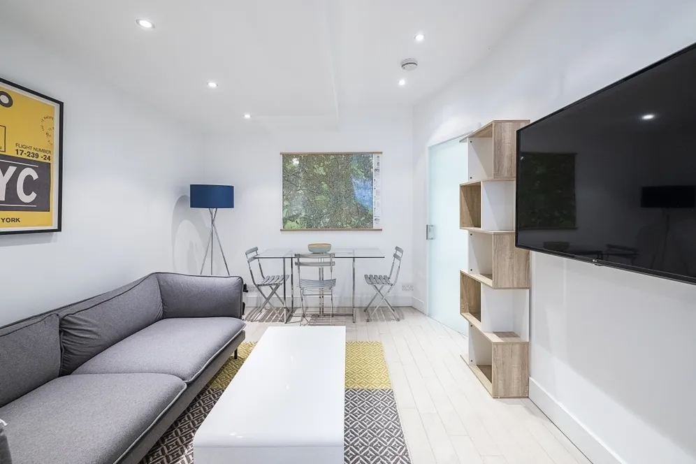 Sloane Gardens Chelsea SW1W photo 12