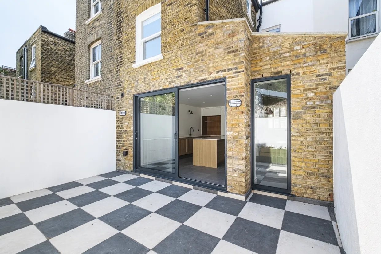 Craster Road London SW2 photo 16