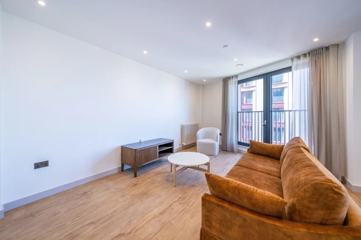The Eades, 11 Selborne Road London E17 photo 4