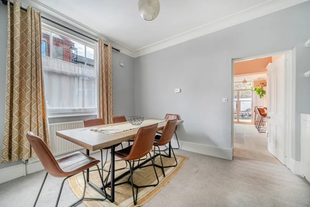 Albany Road Windsor SL4 photo 5