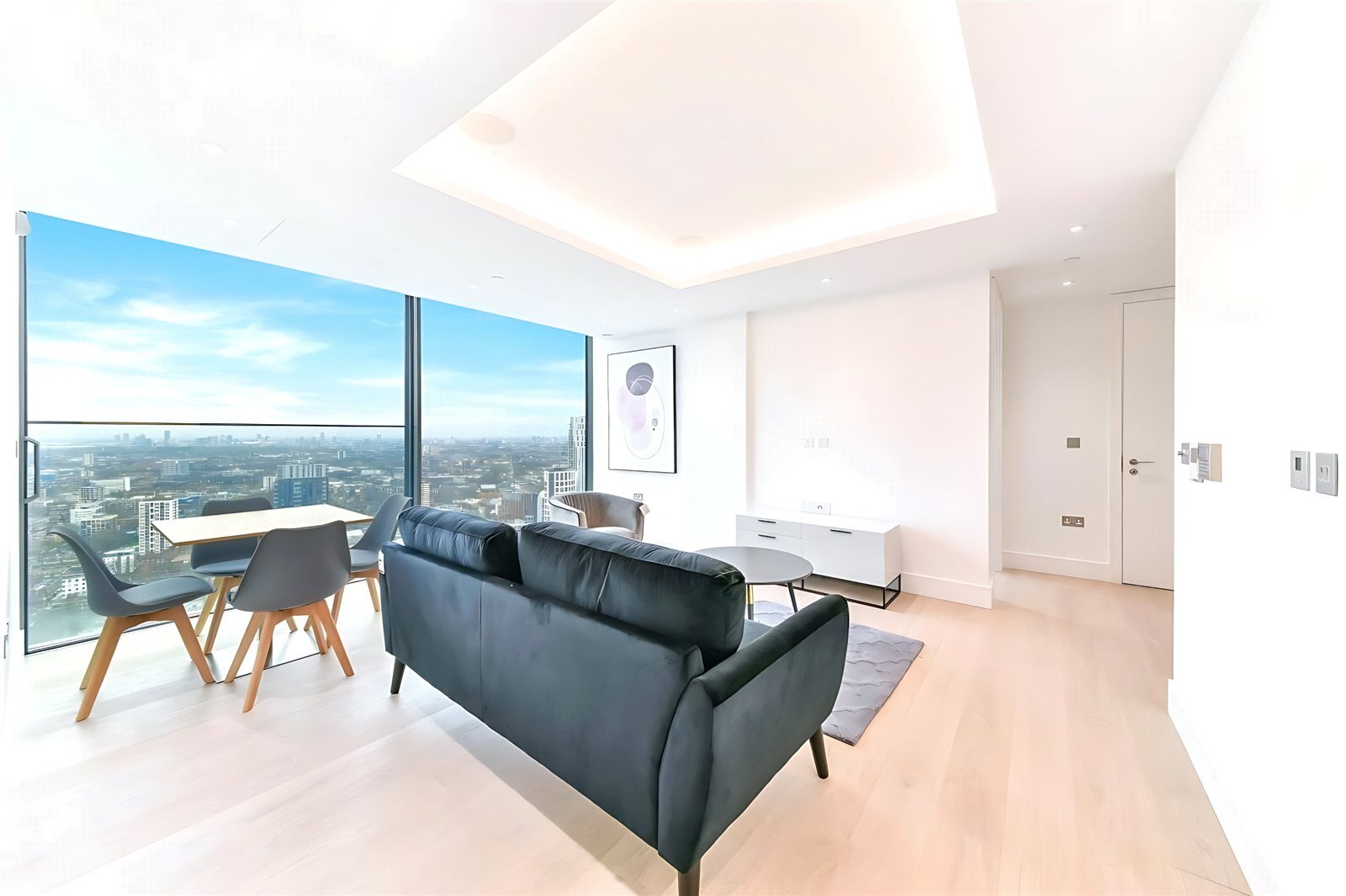 Carrara Tower,, 250 City Road,, Islington, London, EC1V Image 1