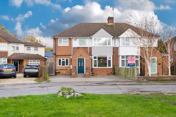 Stanhope Close Aylesbury HP22