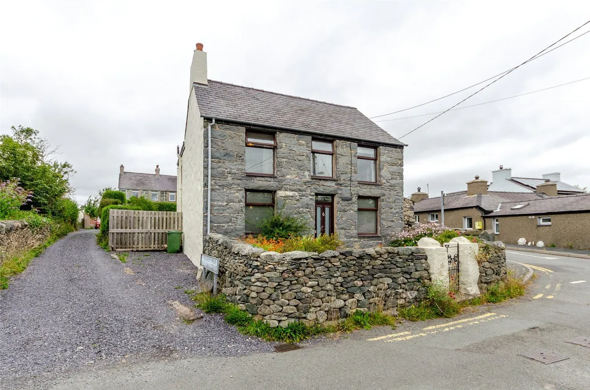 Penisarwaun, Caernarfon, Gwynedd, LL55