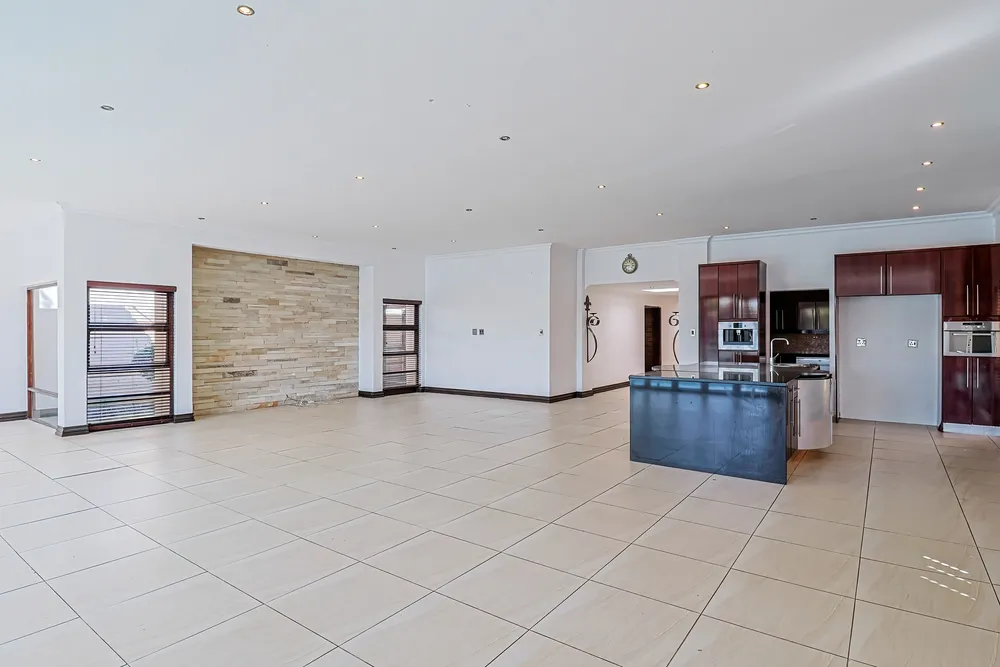 South Africa, North West, Pecanwood Estate, Woodlands Circle, 33