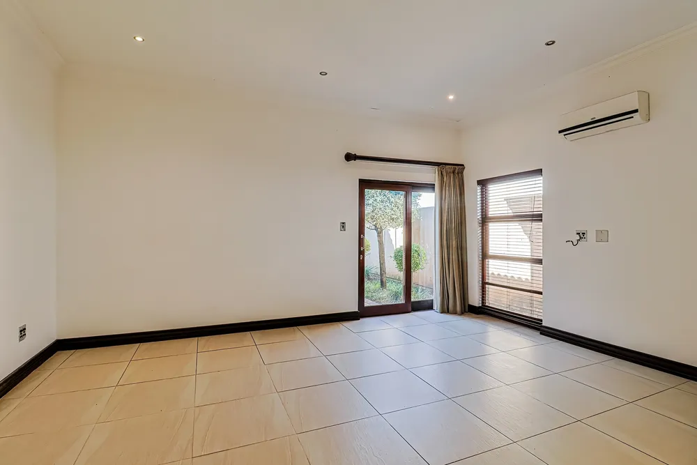 South Africa, North West, Pecanwood Estate, Woodlands Circle, 33