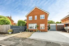 Cottage Grounds, Stone, Aylesbury