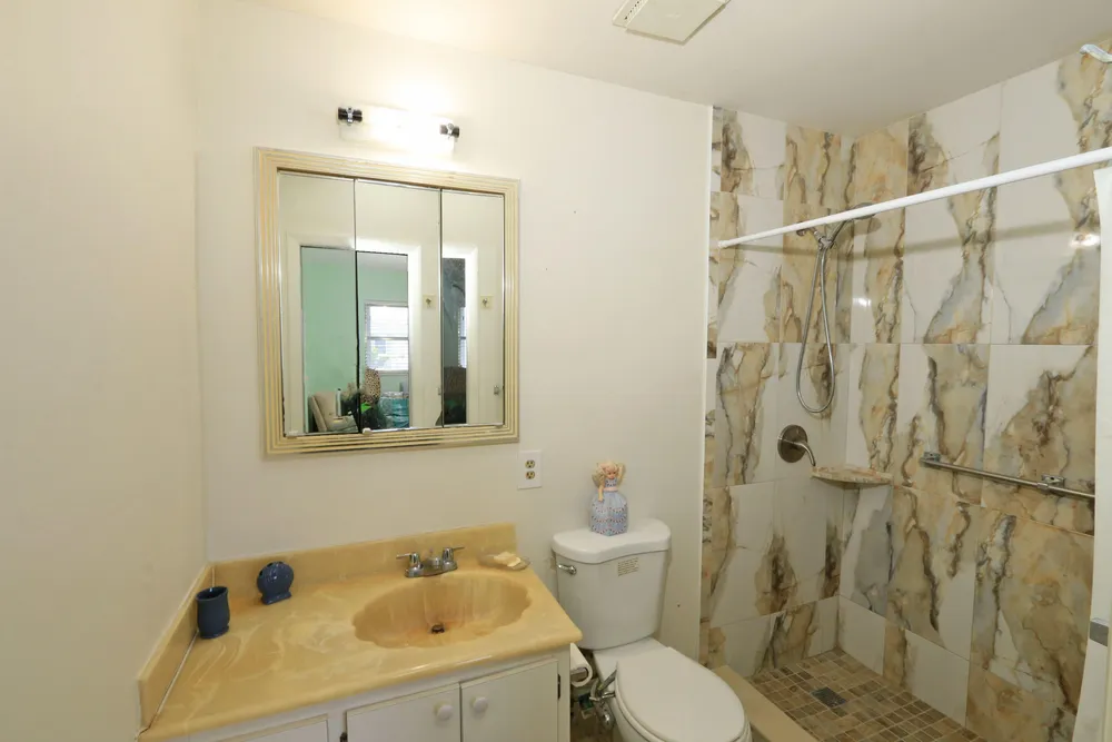 2886 Fernley Dr E, West Palm Beach, FL 33415