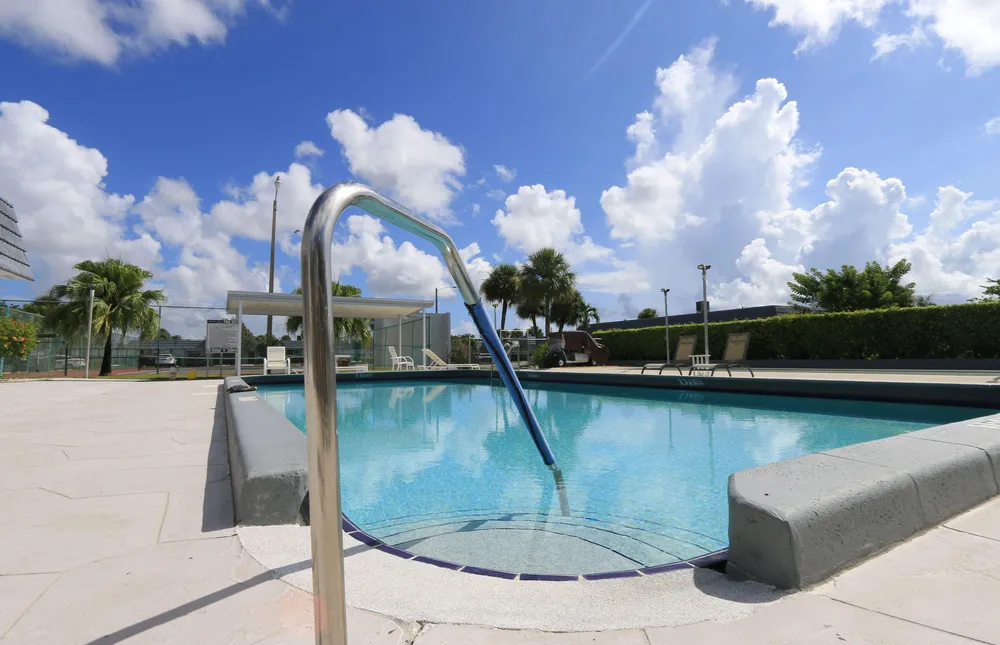 2886 Fernley Dr E, West Palm Beach, FL 33415
