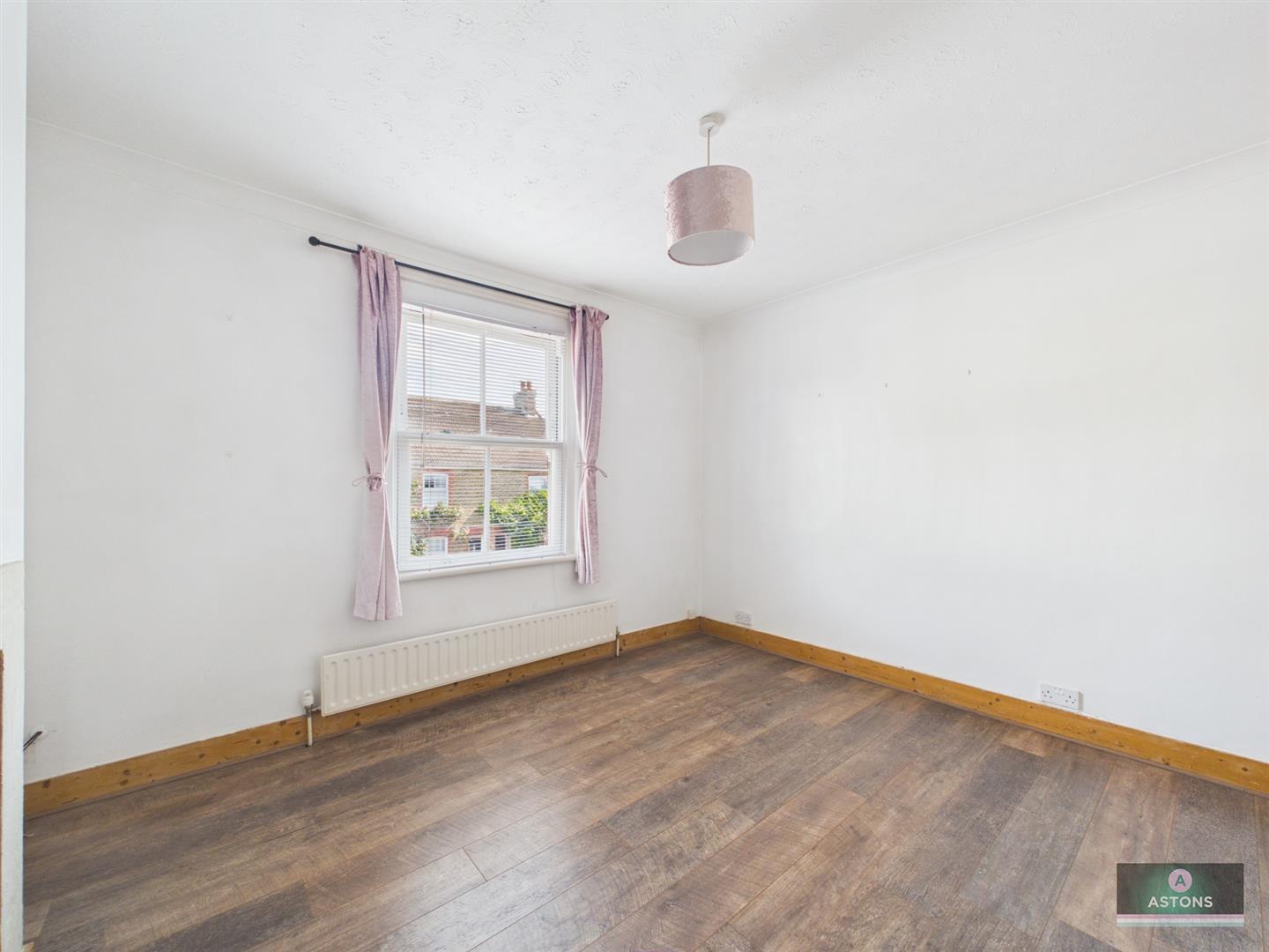 Hazelwick Road, Three Bridges, Crawley Image 10