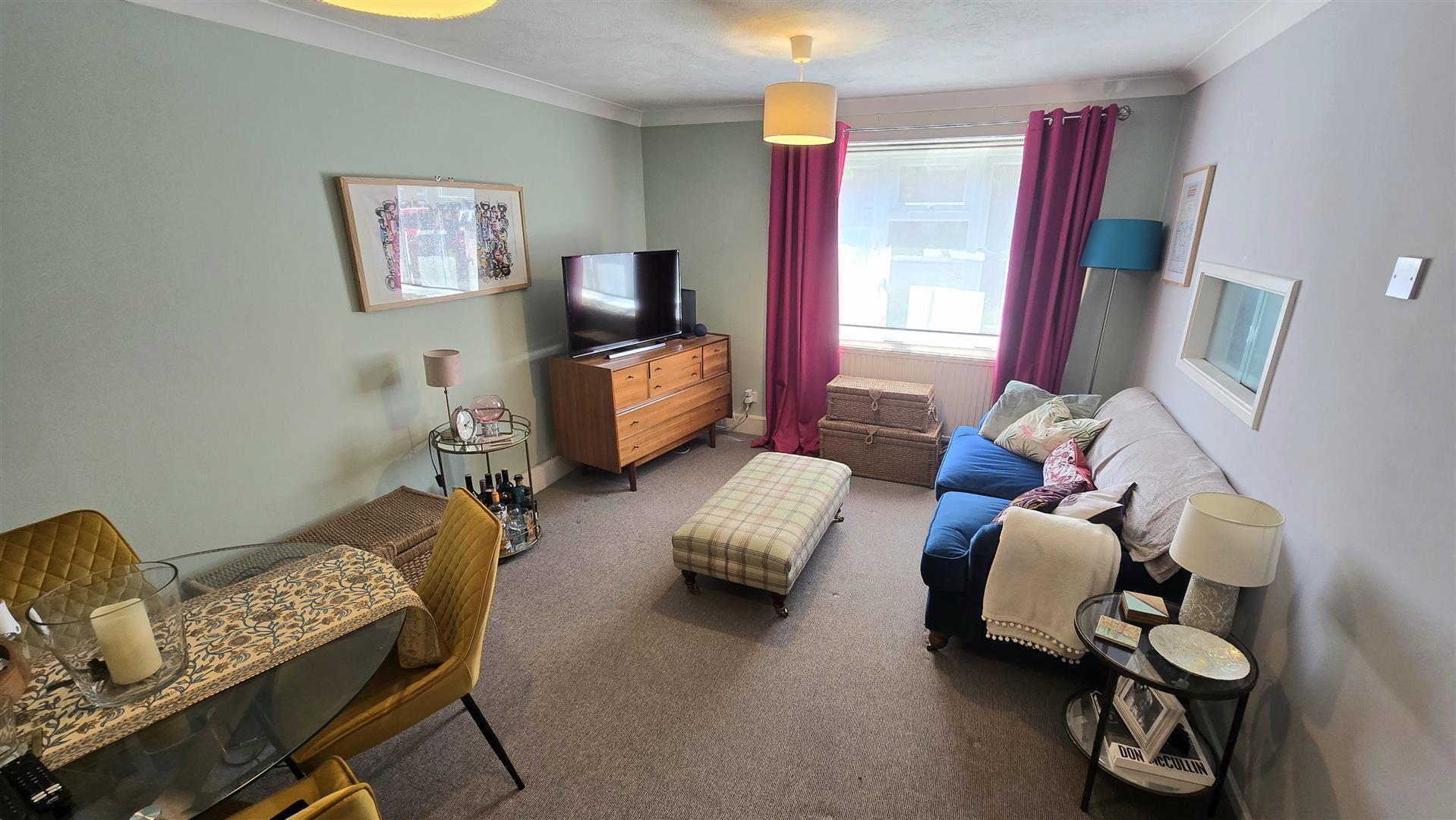 Britten Close, Bewbush Image 12