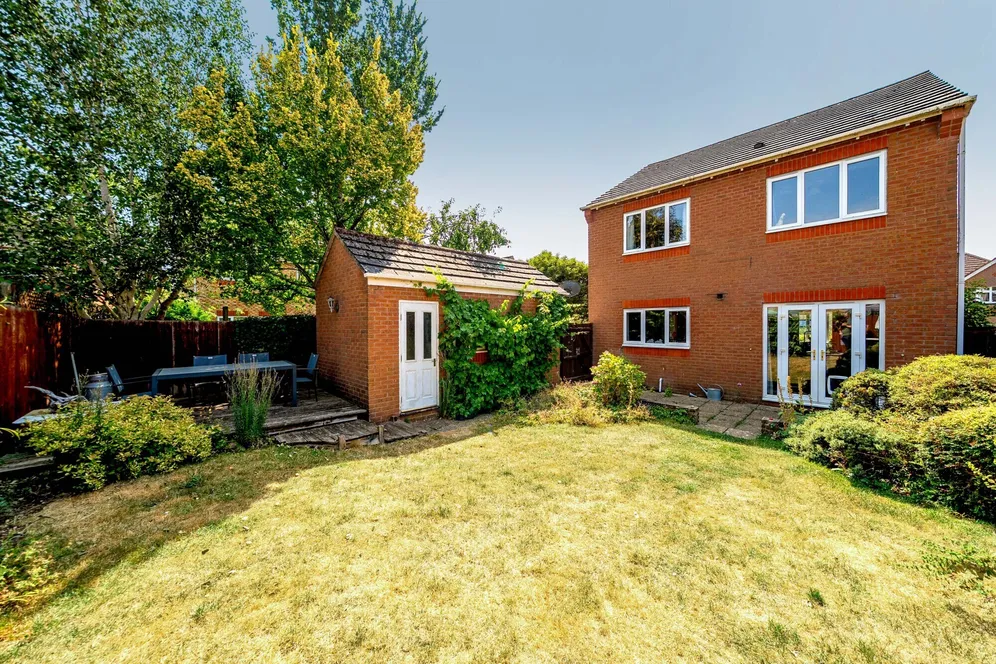 Falcon Way, Brackley, NN13 photo 8