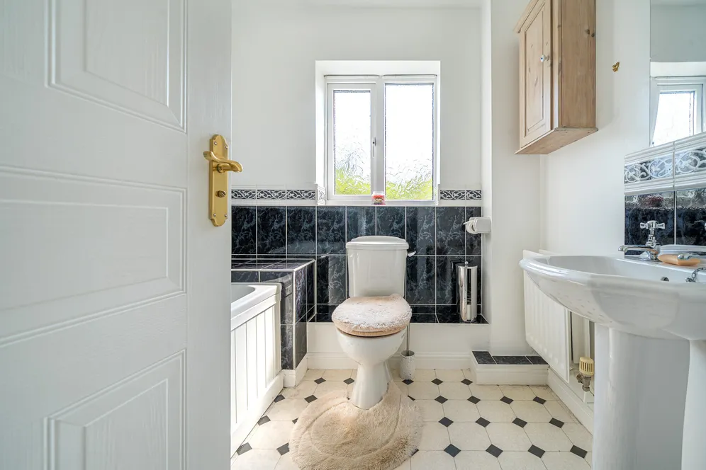 Falcon Way, Brackley, NN13 photo 9