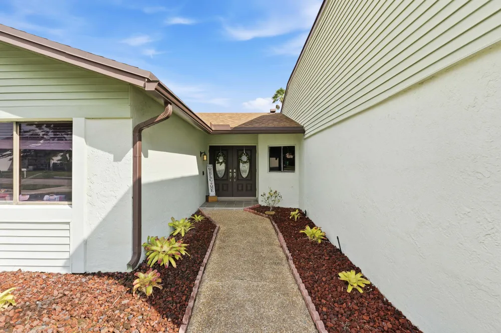 9437 NW 46th Ct, Sunrise, FL 33351