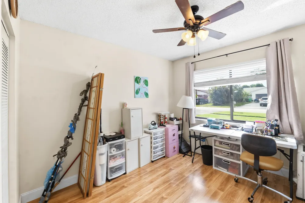 9437 NW 46th Ct, Sunrise, FL 33351