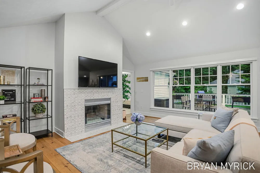 4612 Forest Ln, Holland, MI 49423