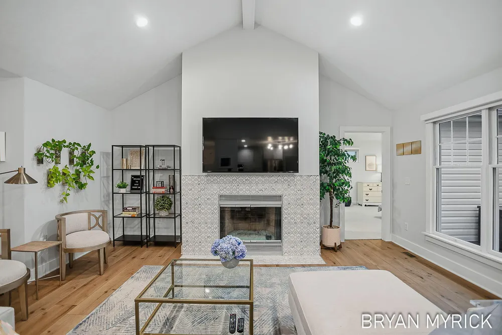 4612 Forest Ln, Holland, MI 49423