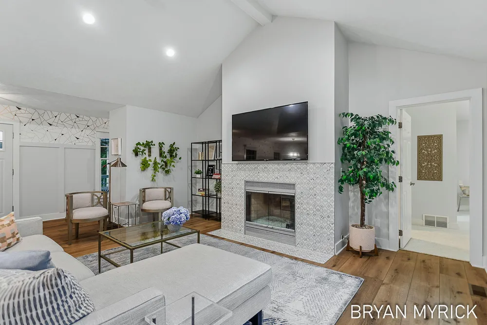 4612 Forest Ln, Holland, MI 49423