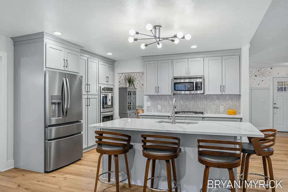 4612 Forest Ln, Holland, MI 49423
