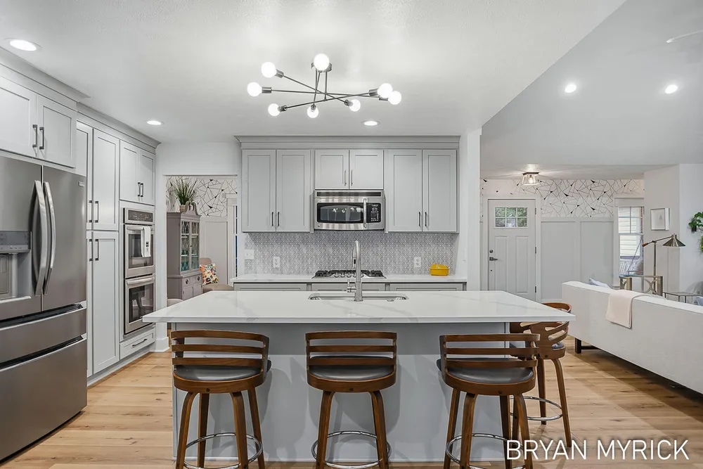 4612 Forest Ln, Holland, MI 49423