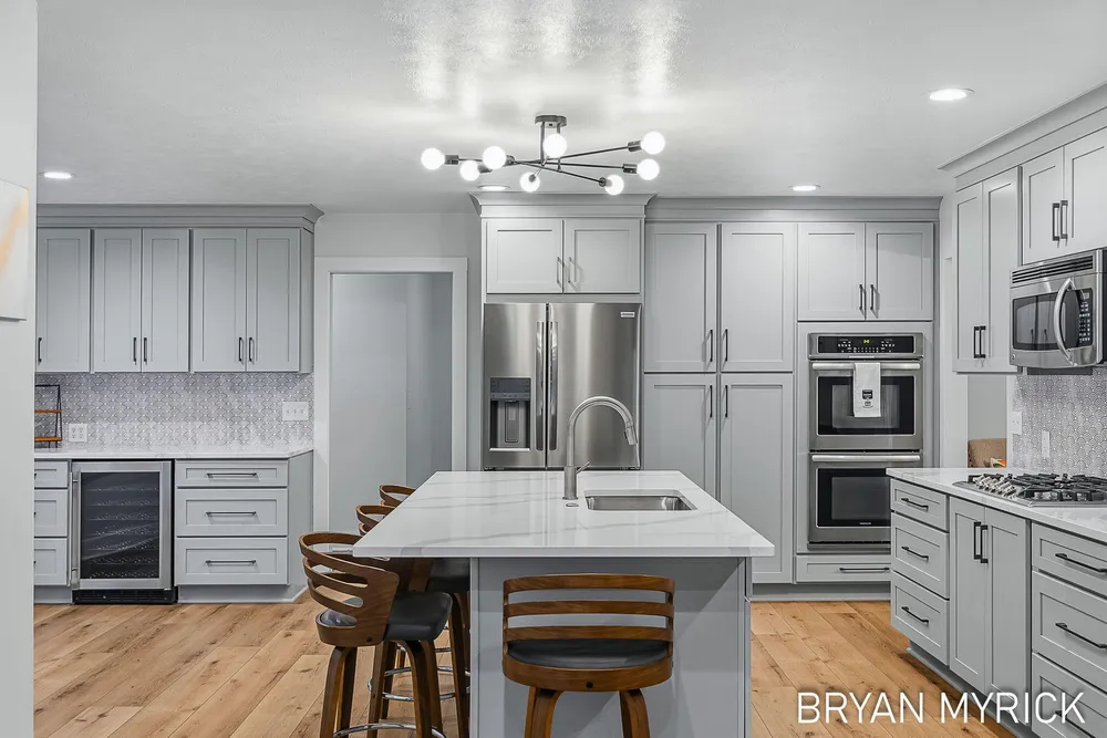 4612 Forest Ln, Holland, MI 49423