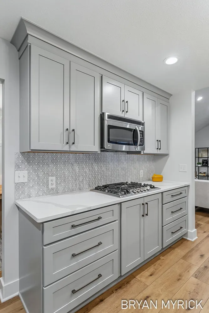4612 Forest Ln, Holland, MI 49423