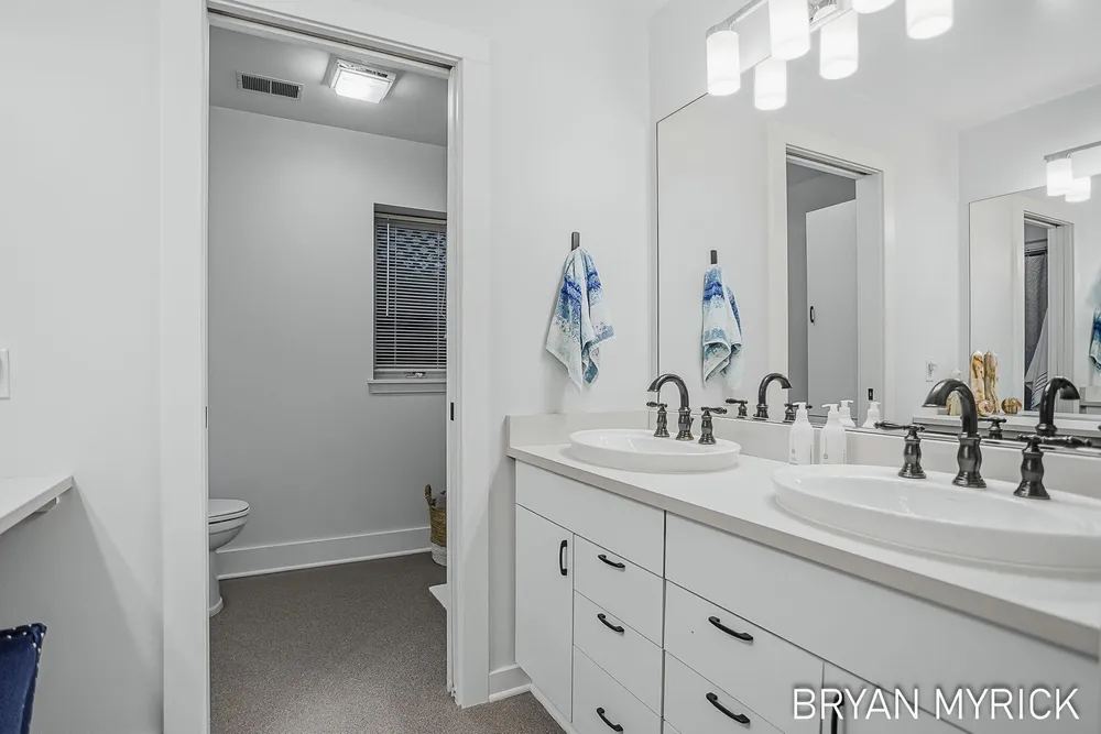 4612 Forest Ln, Holland, MI 49423