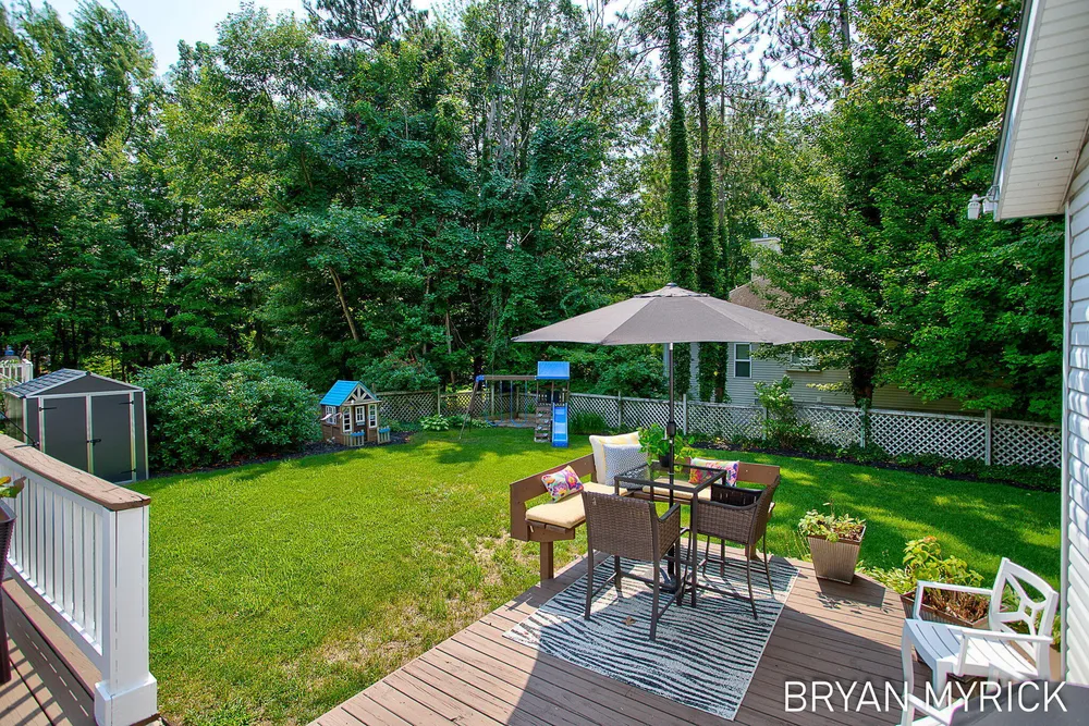 4612 Forest Ln, Holland, MI 49423